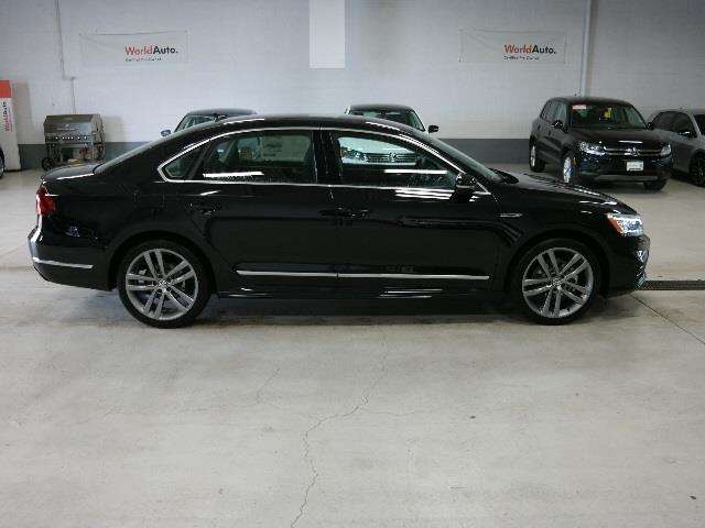 2017 Volkswagen Passat 1.8T R-Line 4dr Sedan